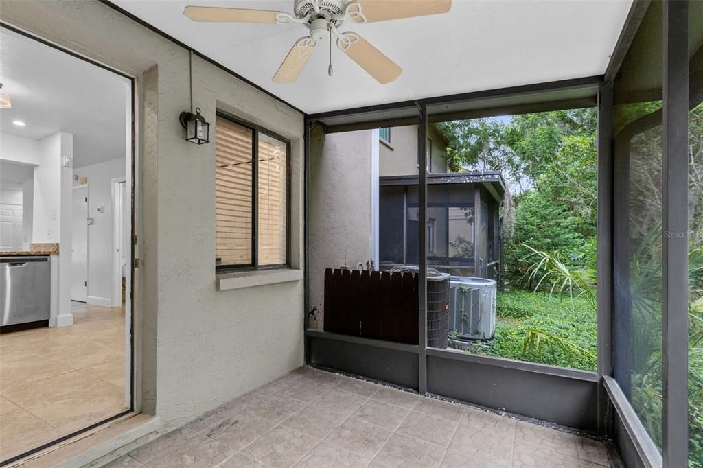 En Venta: $285,000 (2 camas, 2 baños, 960 Pies cuadrados)