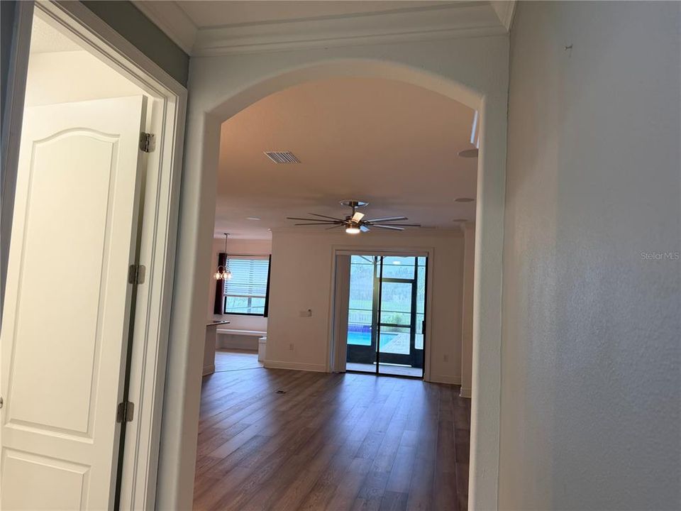 En Venta: $469,900 (3 camas, 2 baños, 1698 Pies cuadrados)