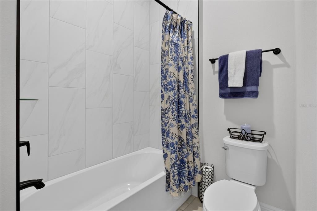 En Venta: $665,000 (4 camas, 3 baños, 2926 Pies cuadrados)