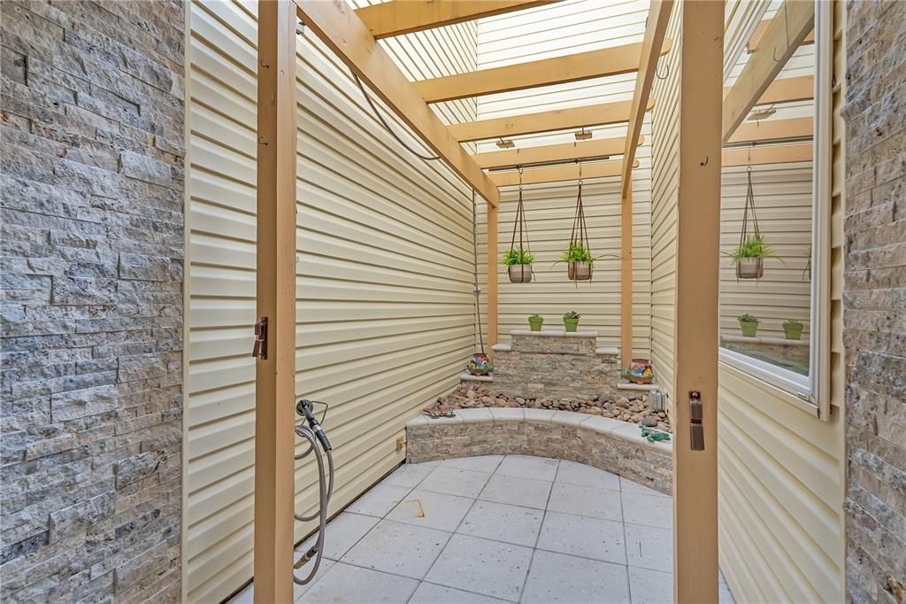 For Rent: $4,500 (3 beds, 2 baths, 1236 Square Feet)