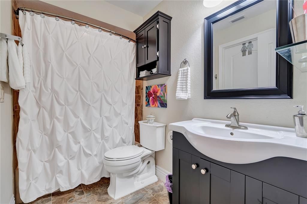 For Rent: $4,500 (3 beds, 2 baths, 1236 Square Feet)