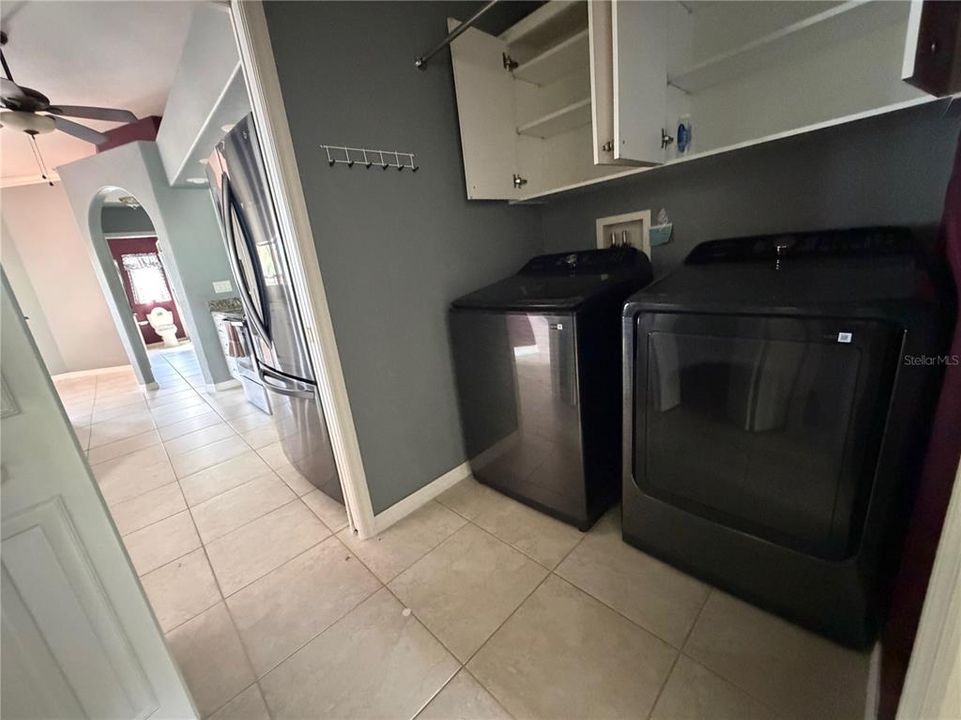На продажу: $359,000 (3 спален, 2 ванн, 2233 Квадратных фут)