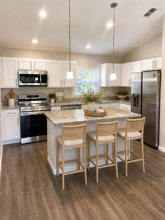 For Sale: $349,999 (3 beds, 2 baths, 1500 Square Feet)