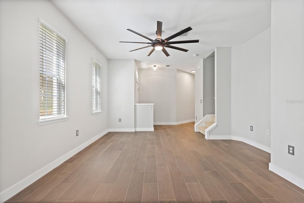 В аренду: $1,900 (2 спален, 2 ванн, 1260 Квадратных фут)