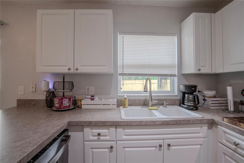 Activo con contrato: $275,000 (3 camas, 2 baños, 1205 Pies cuadrados)