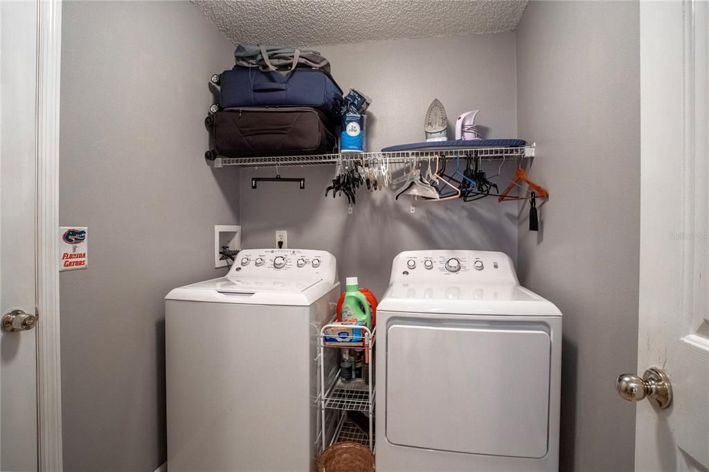 Activo con contrato: $275,000 (3 camas, 2 baños, 1205 Pies cuadrados)