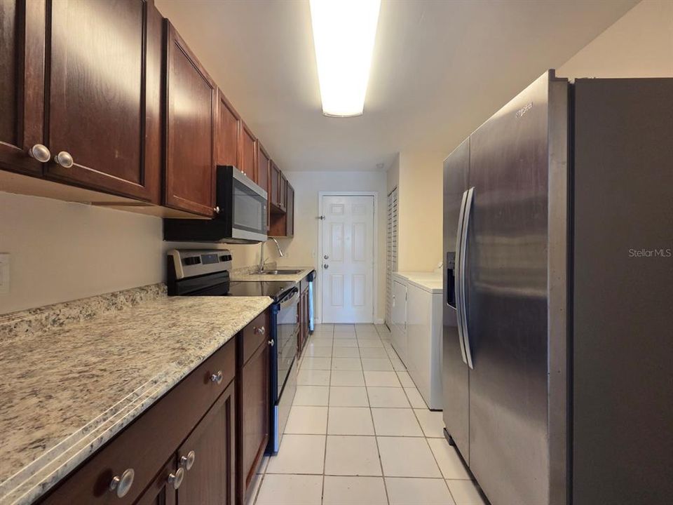 For Rent: $1,625 (3 beds, 2 baths, 1200 Square Feet)