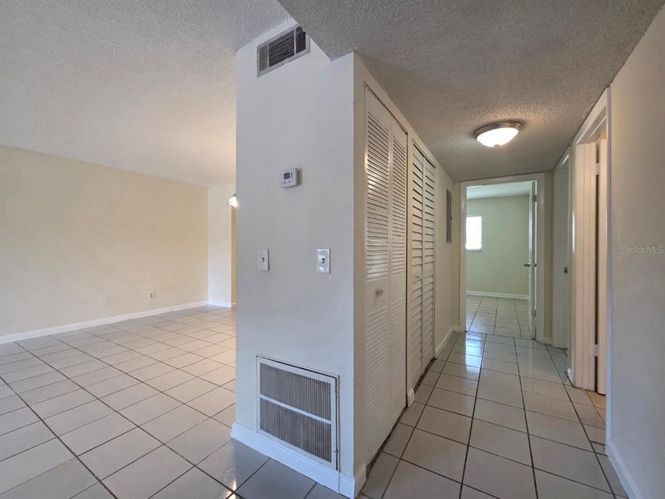 For Rent: $1,625 (3 beds, 2 baths, 1200 Square Feet)