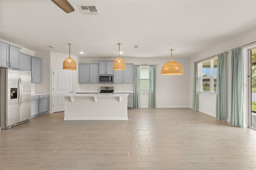 For Sale: $429,900 (4 beds, 2 baths, 2059 Square Feet)