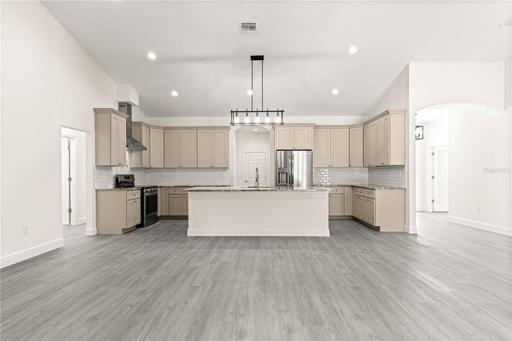 For Sale: $525,000 (4 beds, 3 baths, 2621 Square Feet)