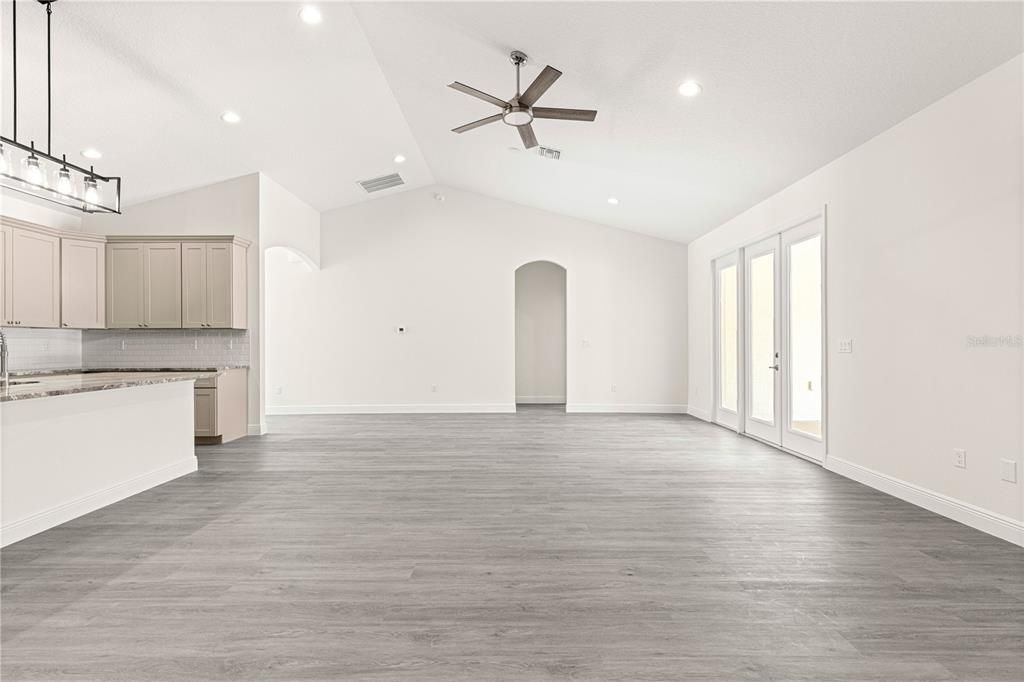 For Sale: $525,000 (4 beds, 3 baths, 2621 Square Feet)