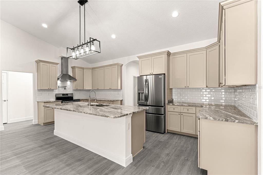 For Sale: $525,000 (4 beds, 3 baths, 2621 Square Feet)