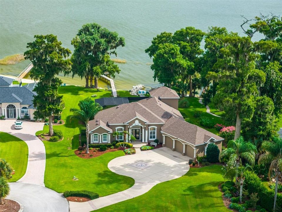 For Sale: $2,100,000 (4 beds, 3 baths, 3912 Square Feet)
