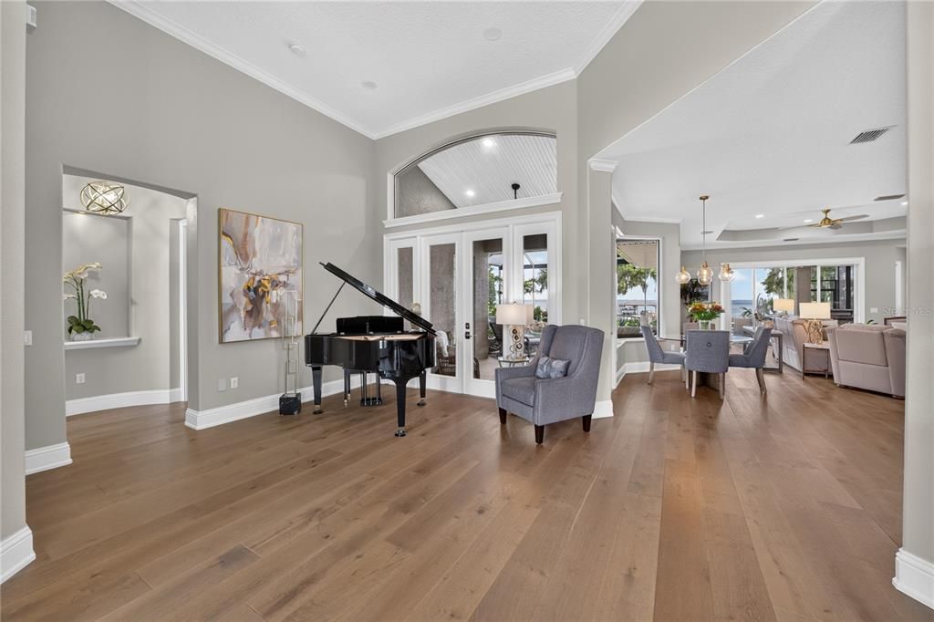For Sale: $2,100,000 (4 beds, 3 baths, 3912 Square Feet)