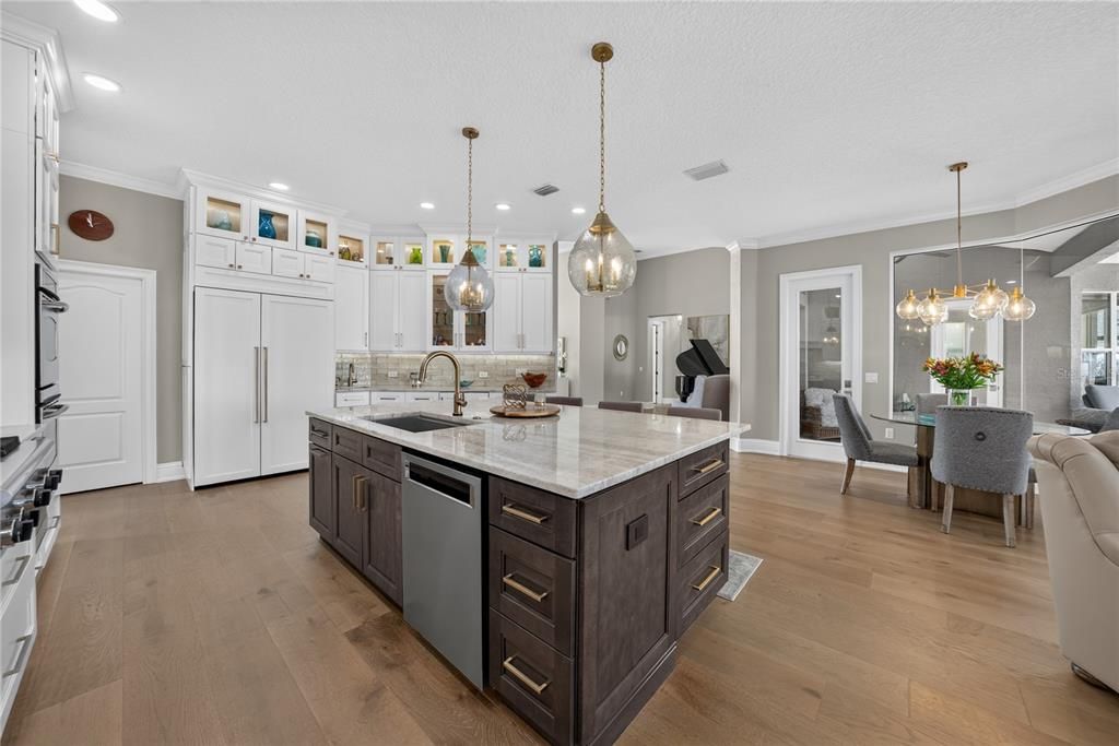 For Sale: $2,100,000 (4 beds, 3 baths, 3912 Square Feet)