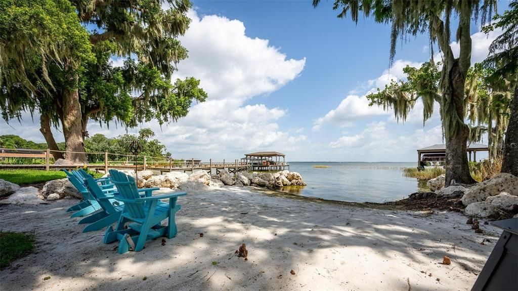 For Sale: $2,100,000 (4 beds, 3 baths, 3912 Square Feet)