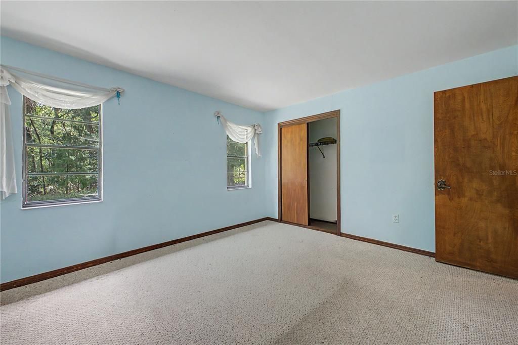For Sale: $500,000 (3 beds, 2 baths, 1918 Square Feet)