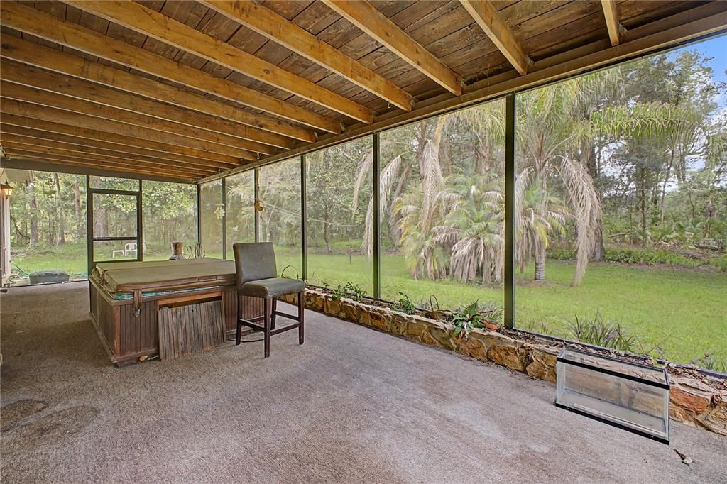 For Sale: $500,000 (3 beds, 2 baths, 1918 Square Feet)