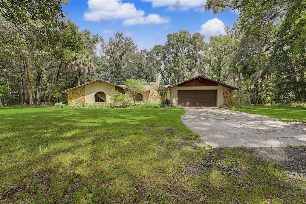For Sale: $500,000 (3 beds, 2 baths, 1918 Square Feet)
