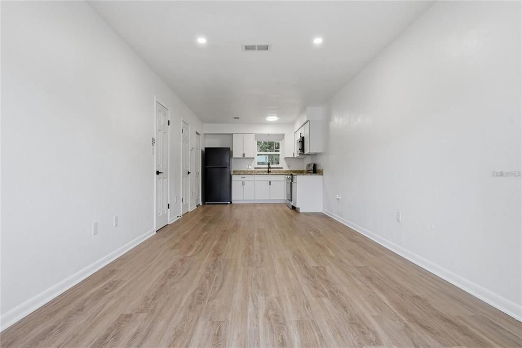 For Sale: $279,900 (0 beds, 0 baths, 1800 Square Feet)