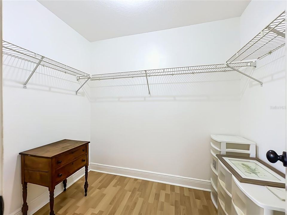For Sale: $365,000 (3 beds, 2 baths, 1369 Square Feet)