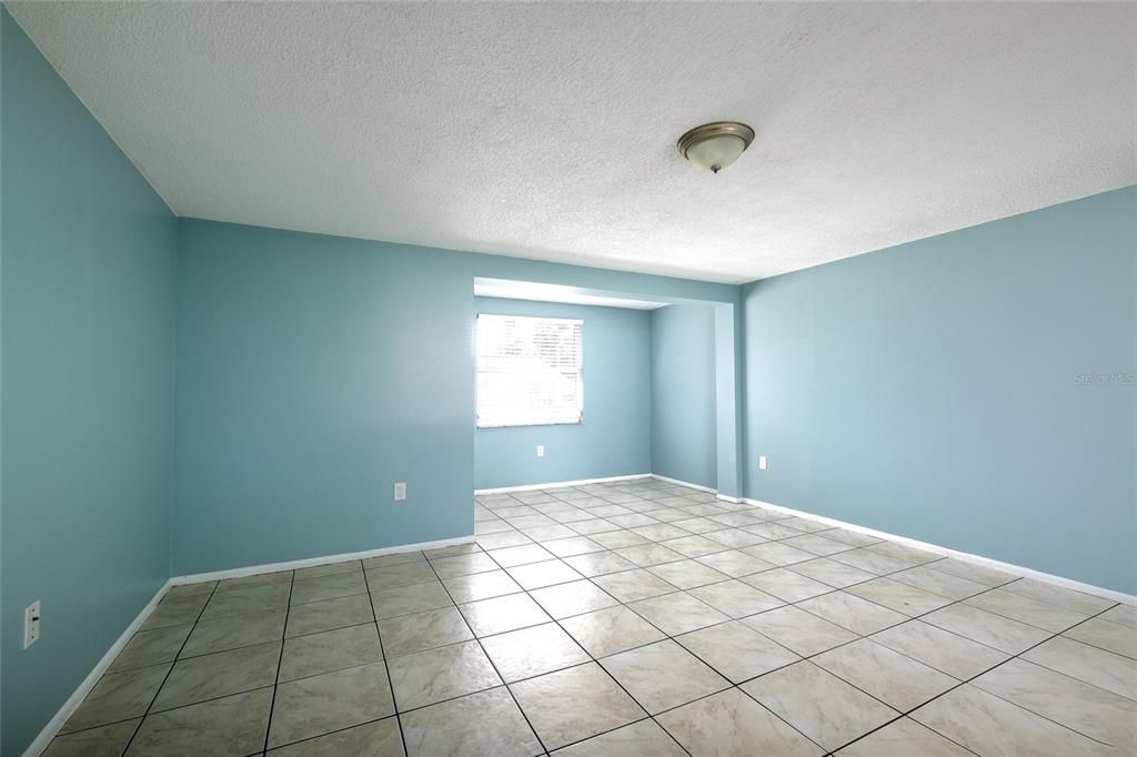 For Sale: $175,000 (2 beds, 2 baths, 1032 Square Feet)
