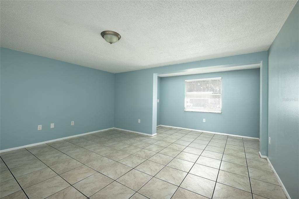 For Sale: $175,000 (2 beds, 2 baths, 1032 Square Feet)