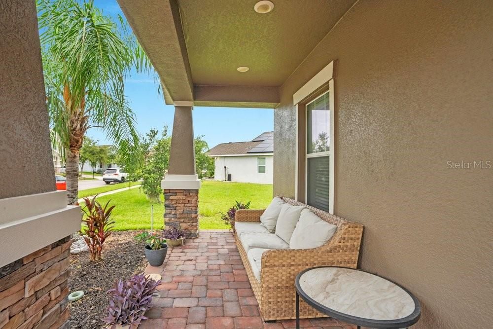 Active With Contract: $438,000 (3 beds, 2 baths, 1737 Square Feet)