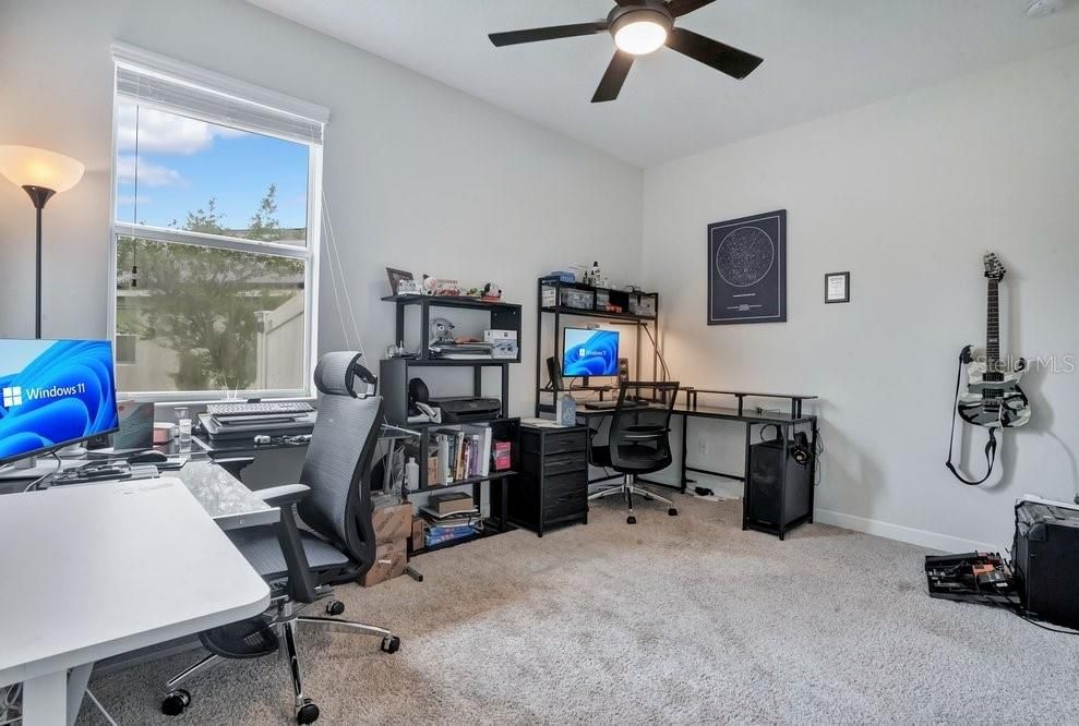 Active With Contract: $438,000 (3 beds, 2 baths, 1737 Square Feet)