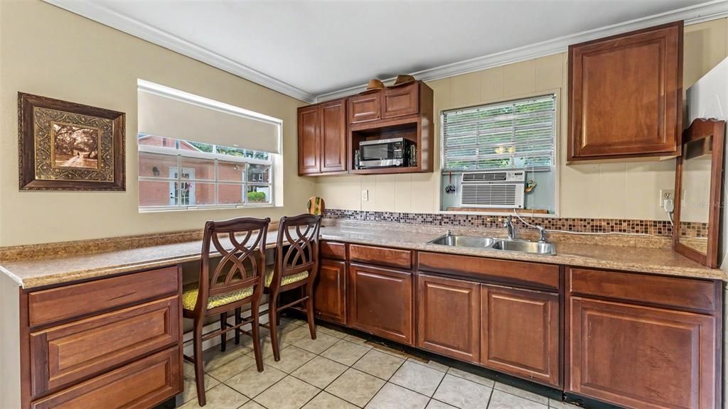 En Venta: $639,900 (3 camas, 3 baños, 1990 Pies cuadrados)