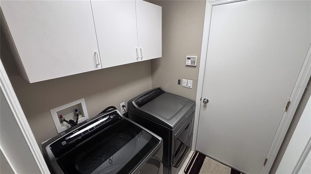 For Rent: $3,200 (3 beds, 2 baths, 2282 Square Feet)