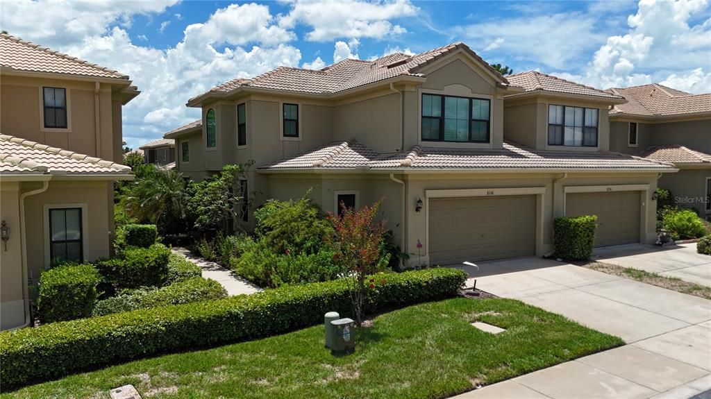 En Venta: $534,000 (3 camas, 3 baños, 2250 Pies cuadrados)