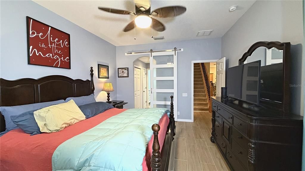 En Venta: $534,000 (3 camas, 3 baños, 2250 Pies cuadrados)