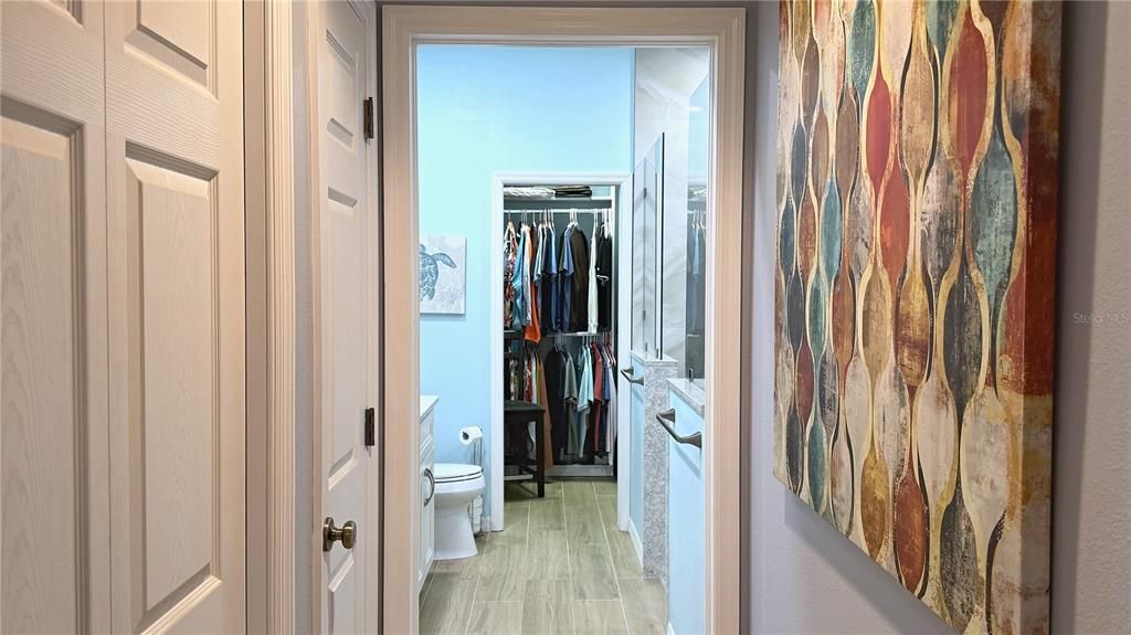 En Venta: $534,000 (3 camas, 3 baños, 2250 Pies cuadrados)