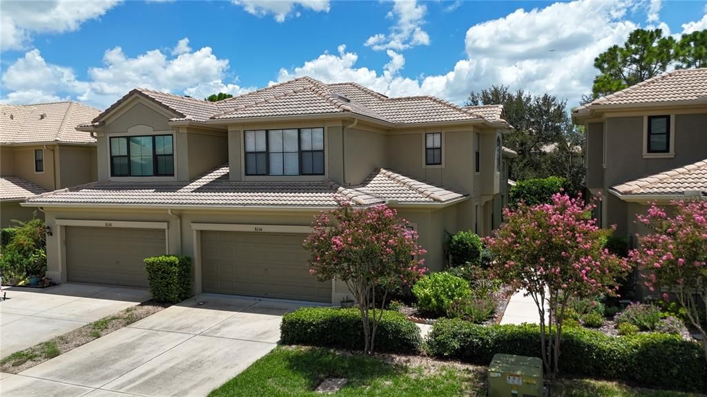 En Venta: $534,000 (3 camas, 3 baños, 2250 Pies cuadrados)