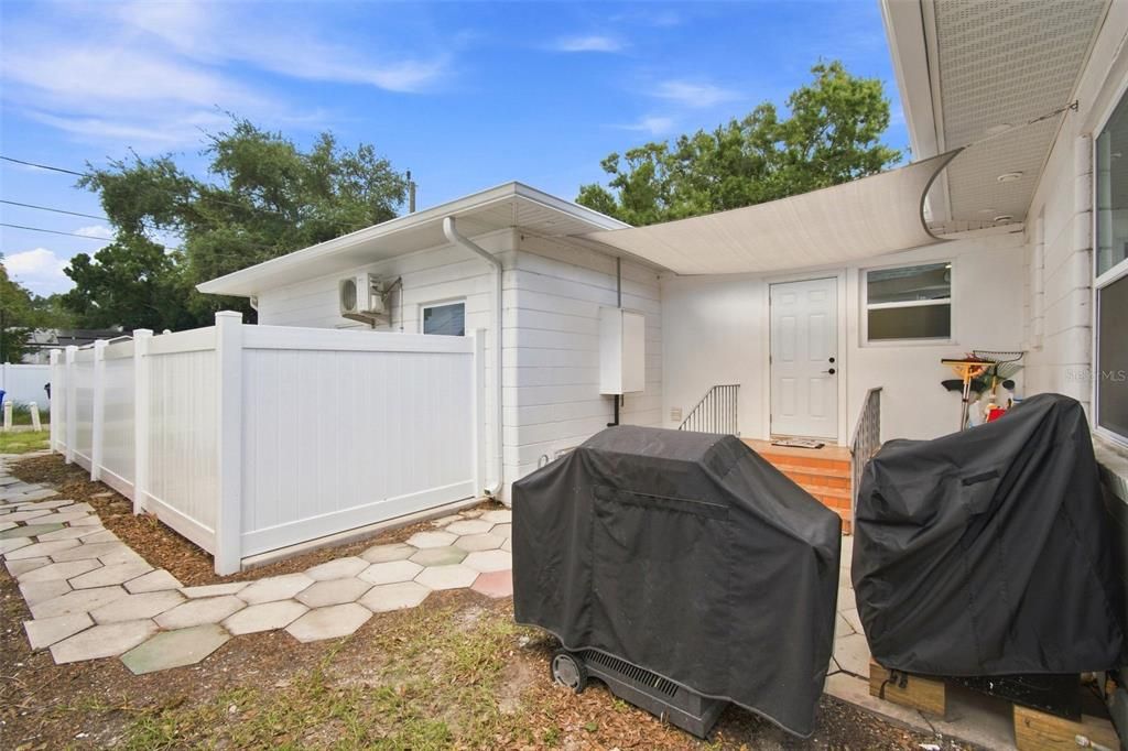 En Venta: $599,900 (4 camas, 4 baños, 2211 Pies cuadrados)