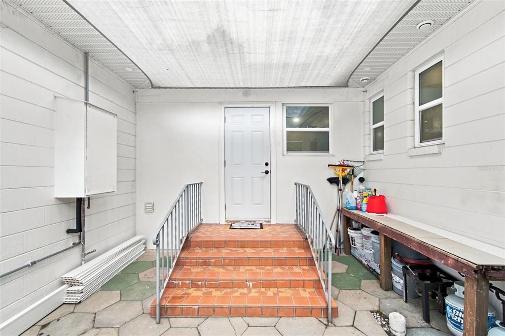 En Venta: $599,900 (4 camas, 4 baños, 2211 Pies cuadrados)