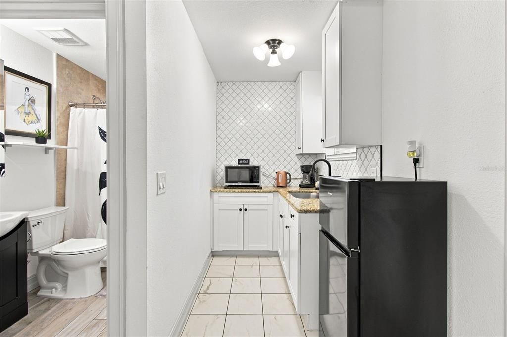 En Venta: $599,900 (4 camas, 4 baños, 2211 Pies cuadrados)