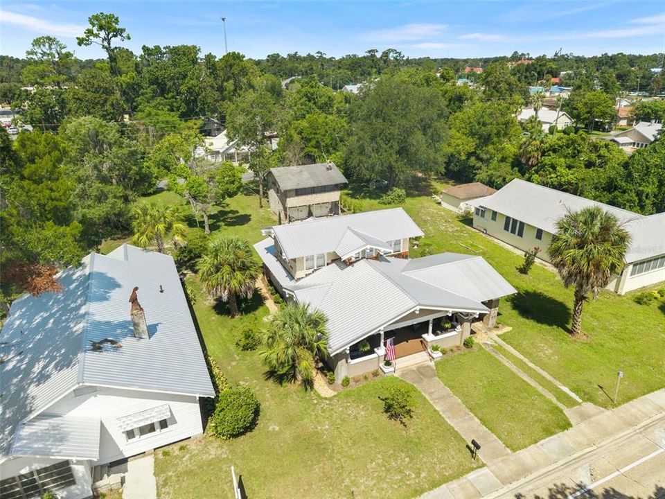 For Sale: $359,000 (4 beds, 3 baths, 2079 Square Feet)