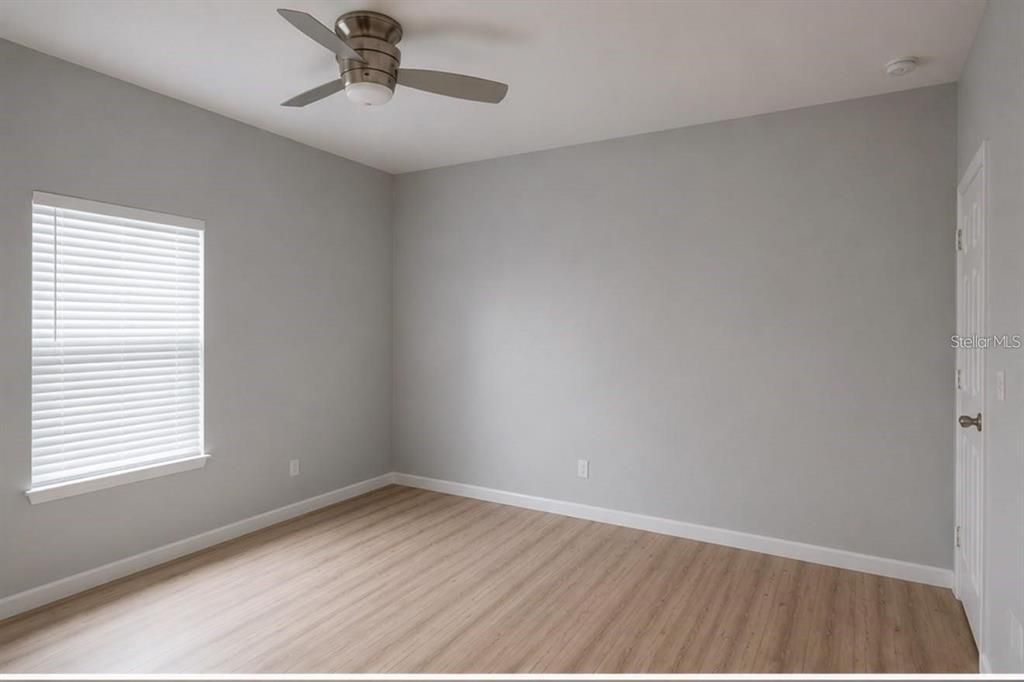 For Sale: $319,900 (3 beds, 2 baths, 1394 Square Feet)