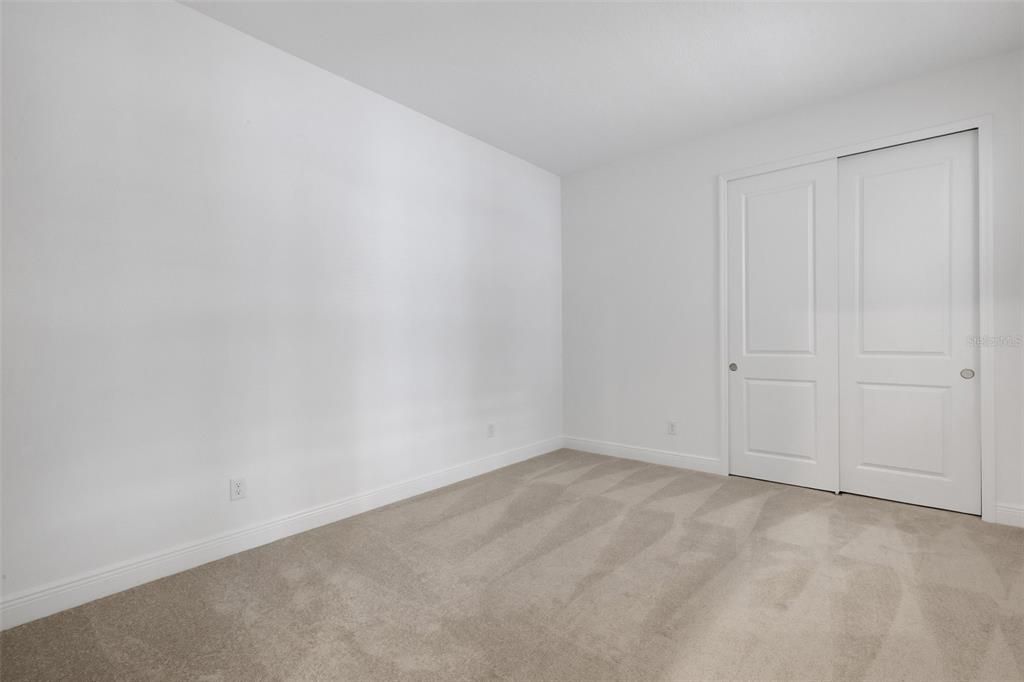 Под контрактом: $389,999 (2 спален, 2 ванн, 1671 Квадратных фут)