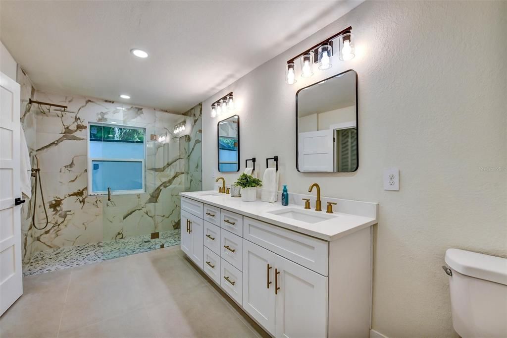 For Sale: $785,000 (4 beds, 3 baths, 2696 Square Feet)