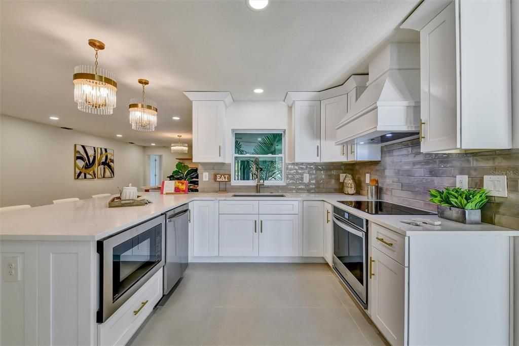 For Sale: $785,000 (4 beds, 3 baths, 2696 Square Feet)