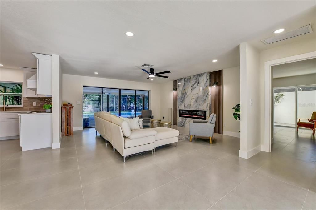 For Sale: $785,000 (4 beds, 3 baths, 2696 Square Feet)