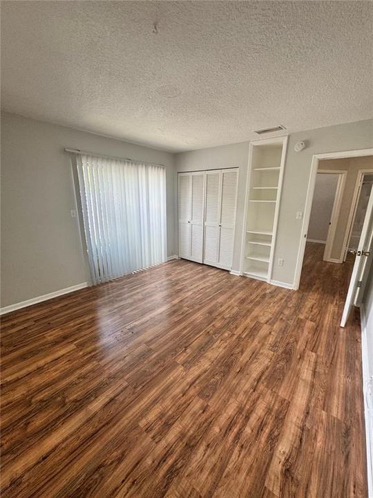 For Rent: $1,750 (2 beds, 1 baths, 850 Square Feet)