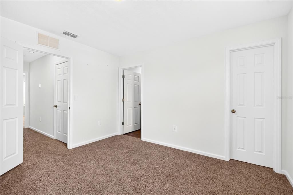 For Sale: $239,900 (2 beds, 2 baths, 1160 Square Feet)