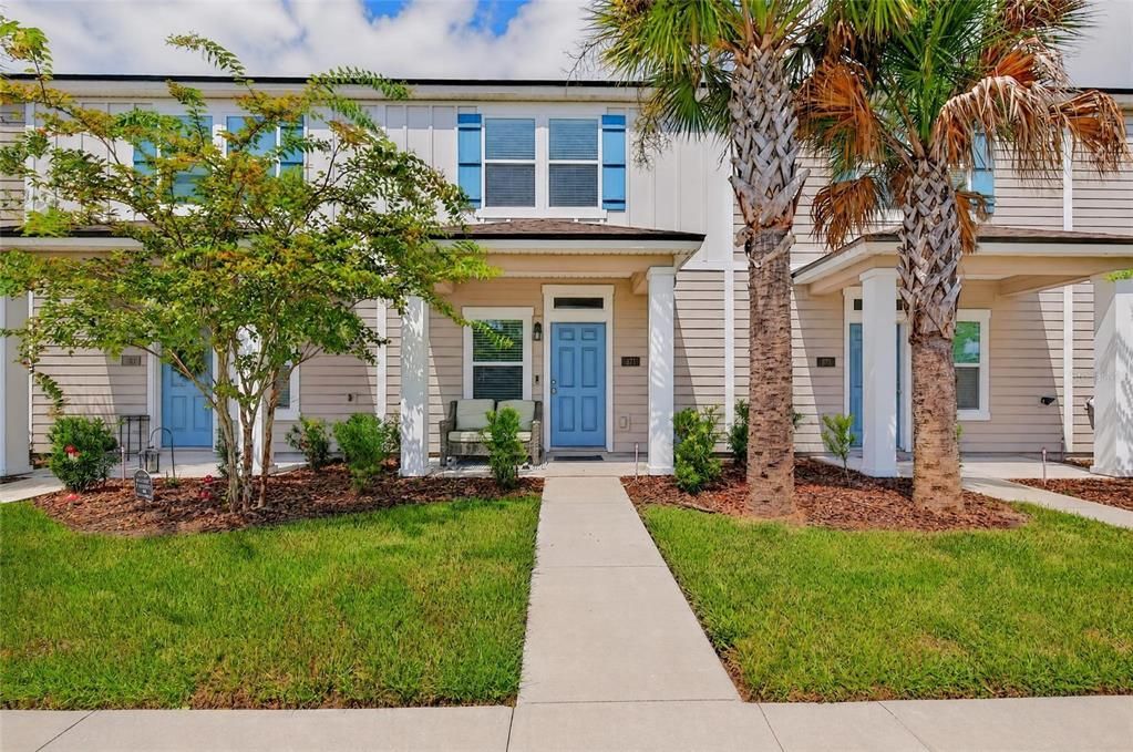 For Sale: $239,900 (2 beds, 2 baths, 1160 Square Feet)