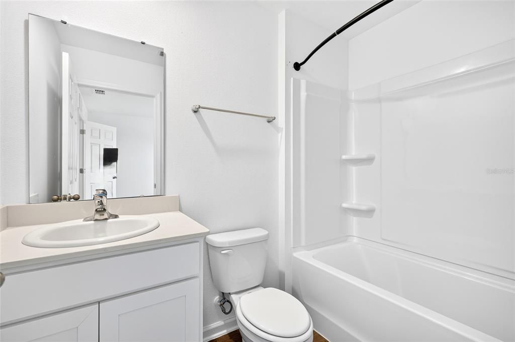 For Sale: $239,900 (2 beds, 2 baths, 1160 Square Feet)