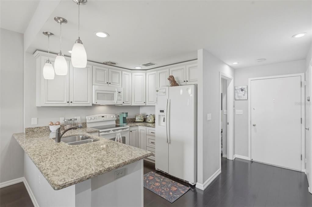 For Rent: $2,995 (1 beds, 1 baths, 1180 Square Feet)