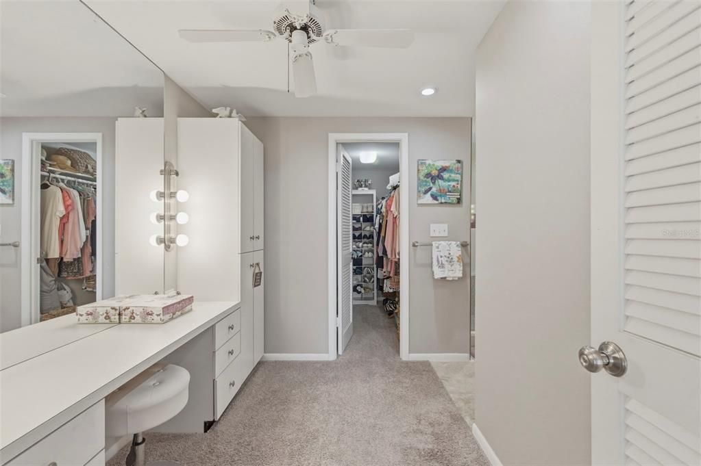 For Rent: $2,995 (1 beds, 1 baths, 1180 Square Feet)